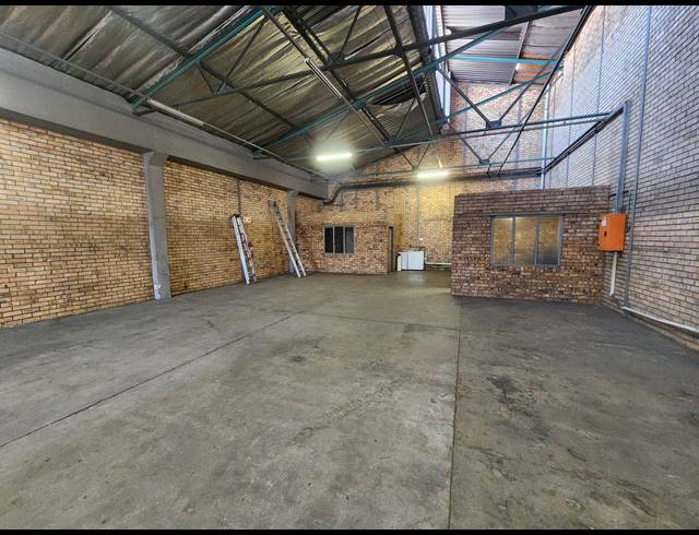216M² WAREHOUSE TO LET IN WADEVILLE